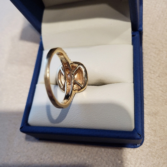 *SALE* Yellow Sapphire Ring - Picture 4 of 4